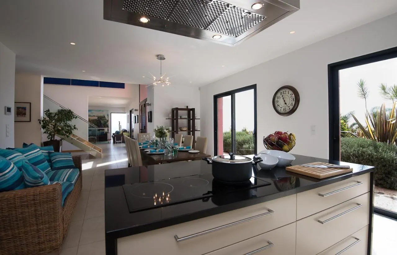 Вилла Luxury Ocean Front Villla Кальета